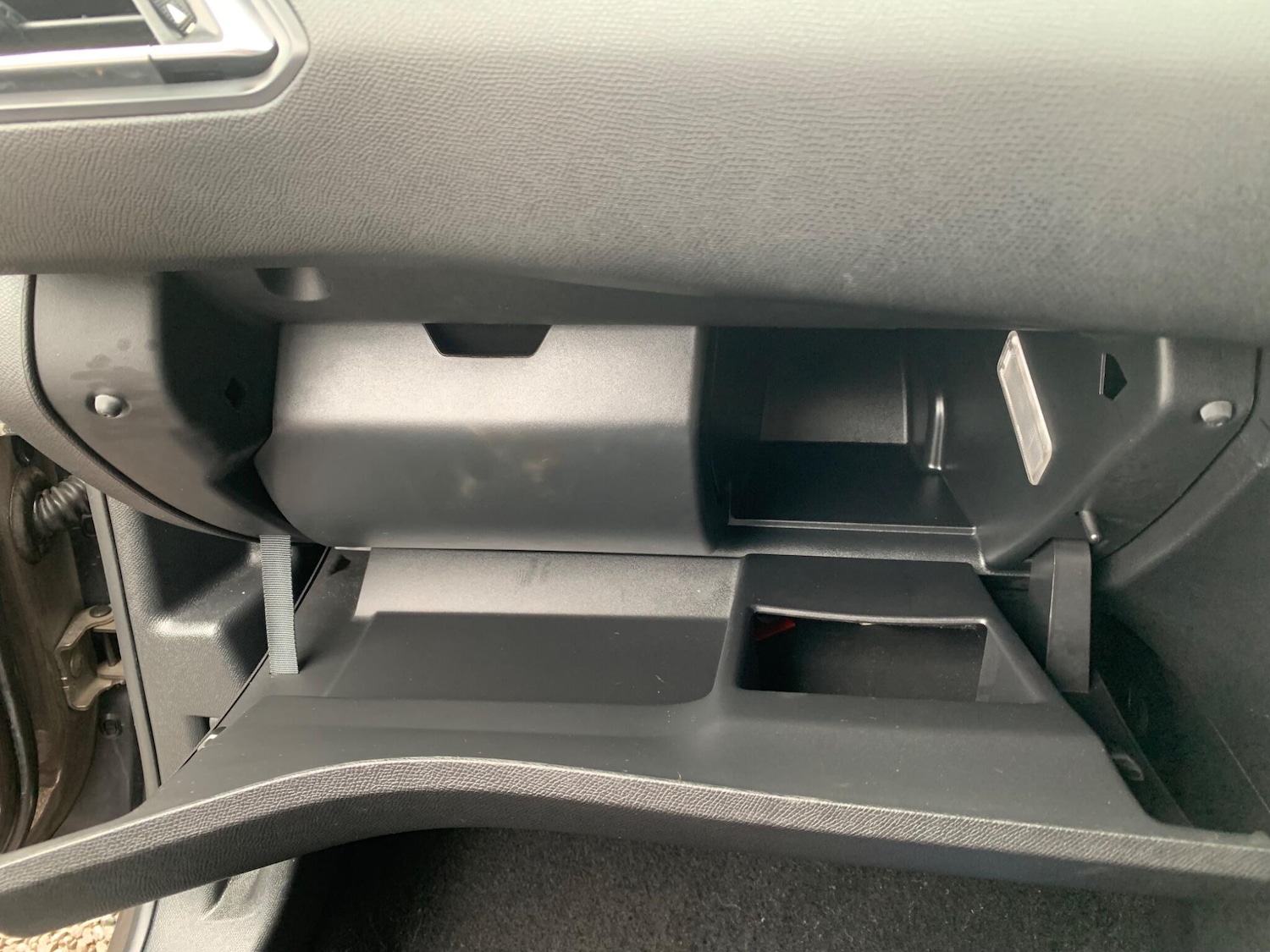 Used Peugeot 308 2014 for sale - 77549819: Photo 46