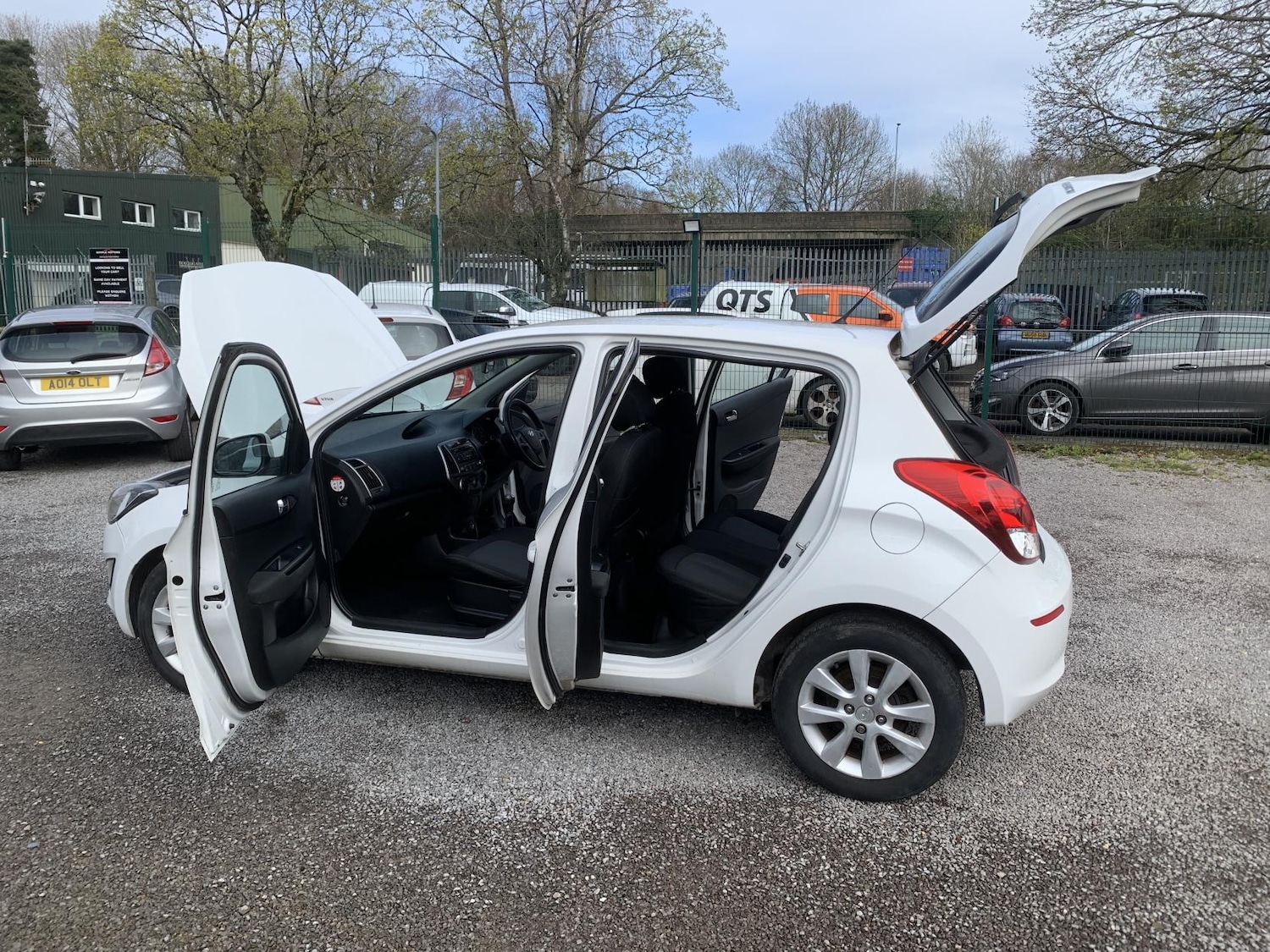 Used Hyundai i20 2014 for sale - 78028155: Photo 56