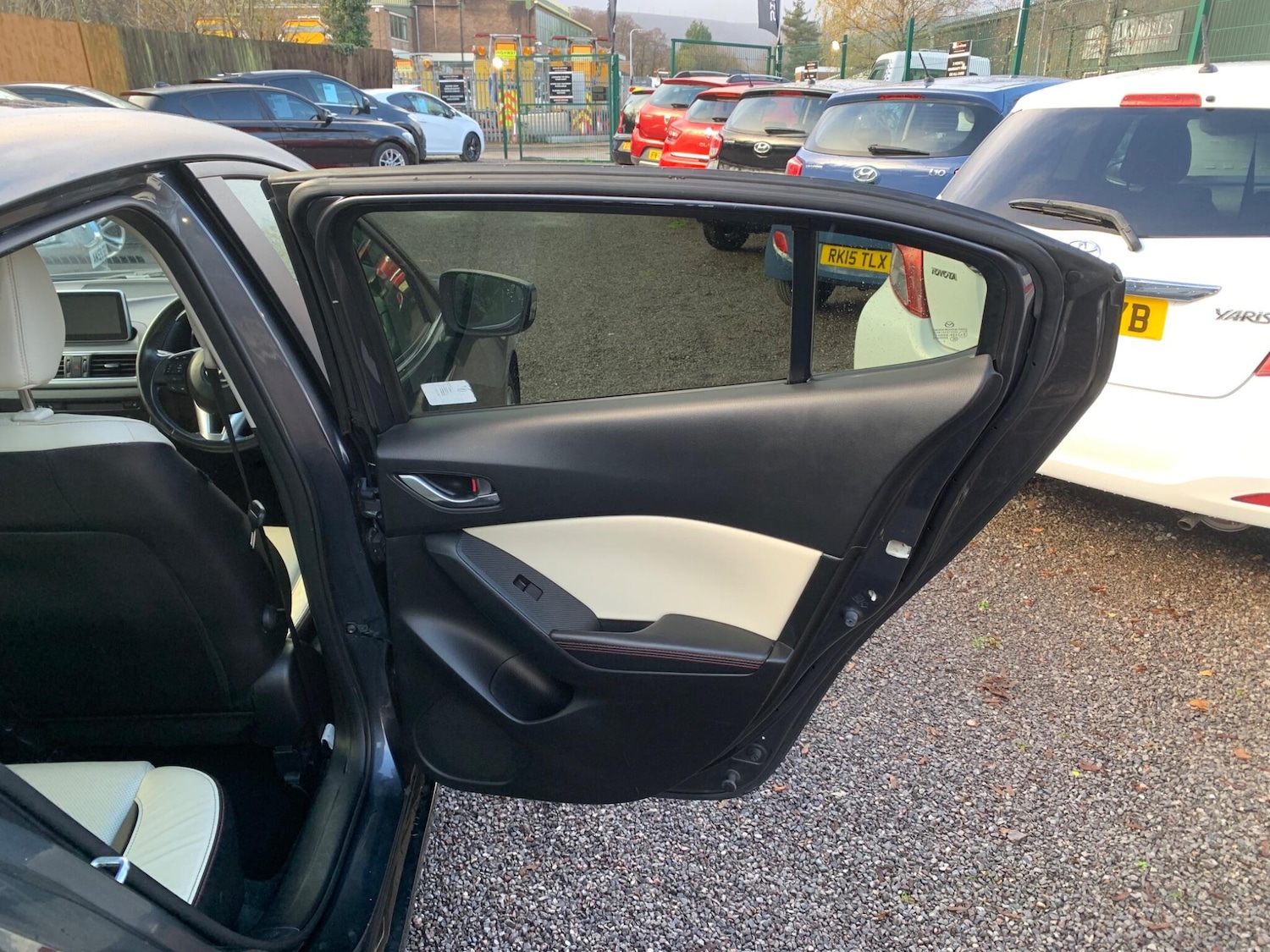 Used Mazda Mazda3 2014 for sale - 76849790: Photo 24