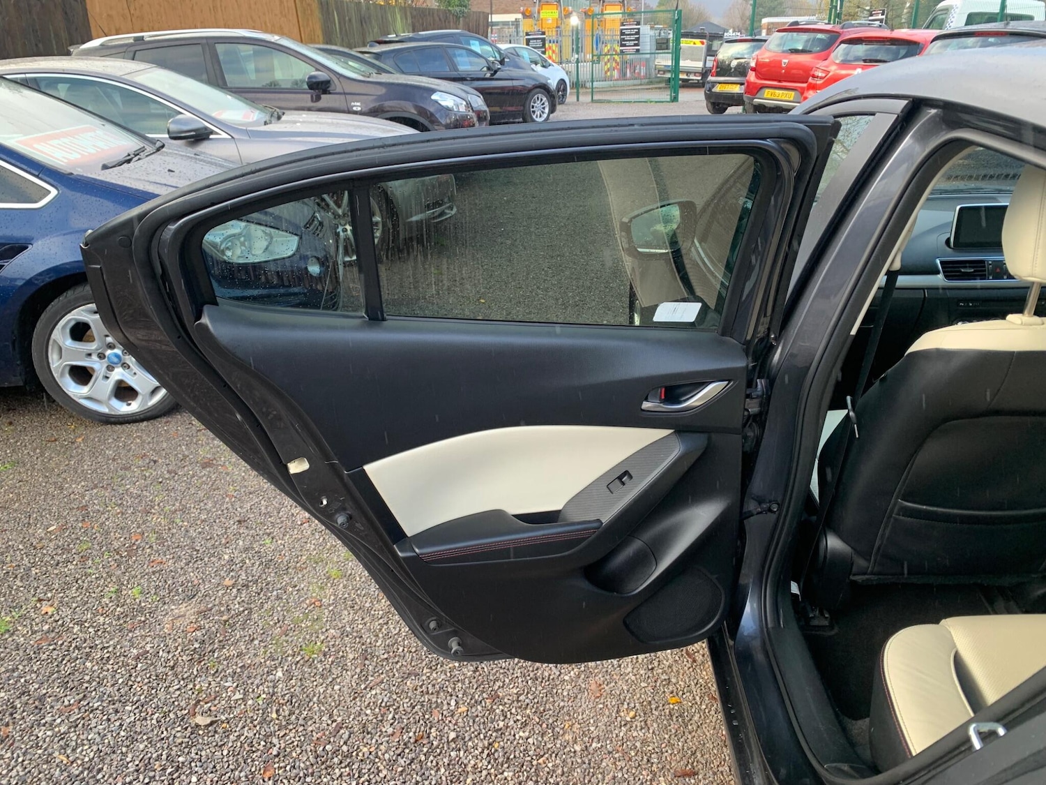 Used Mazda Mazda3 2014 for sale - 76849790: Photo 32