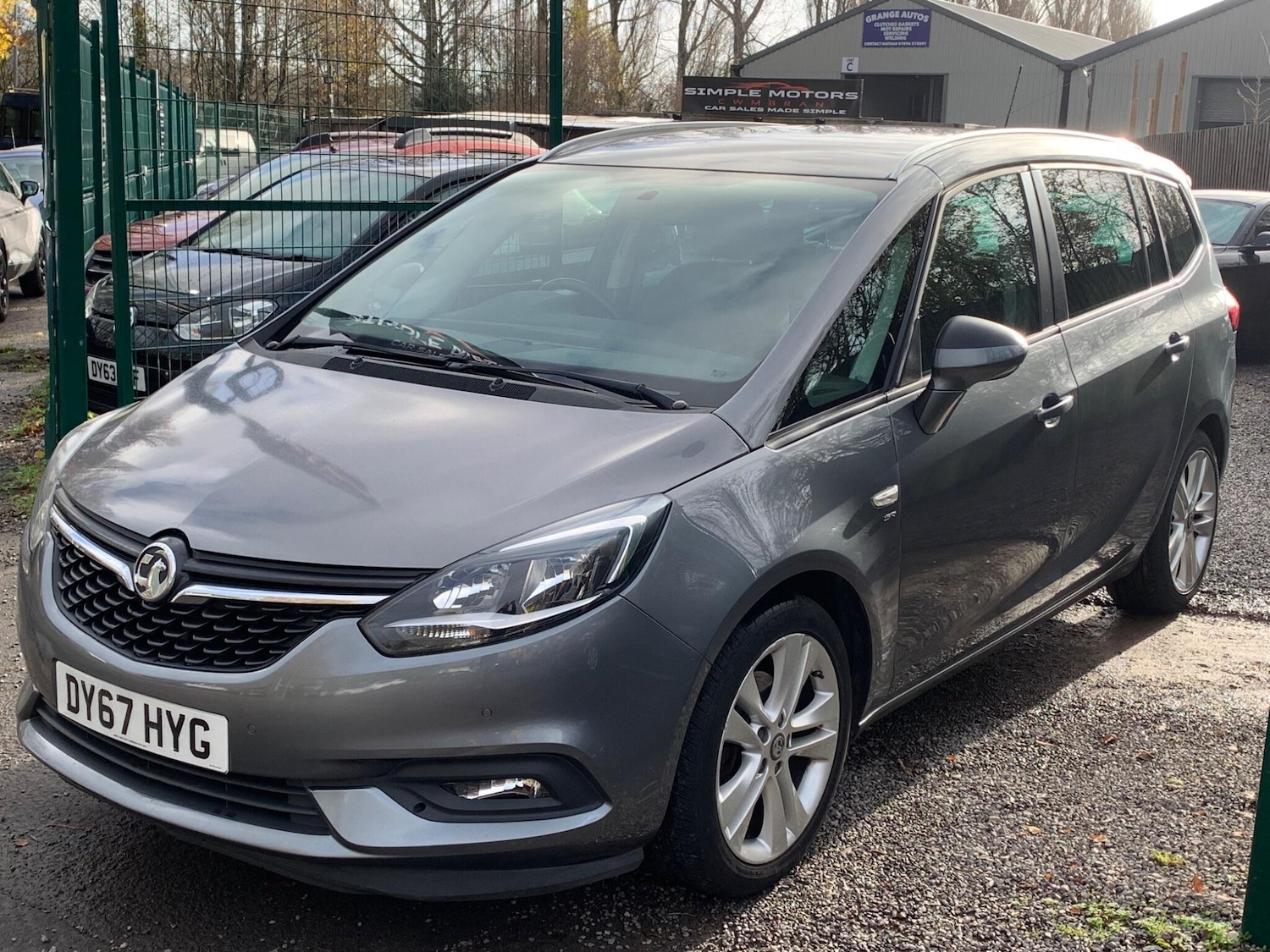 Used Vauxhall Zafira 2017 for sale - 76899143: Photo 1