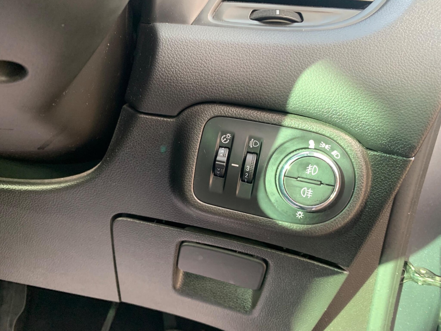 Used Vauxhall Zafira 2017 for sale - 76899143: Photo 16