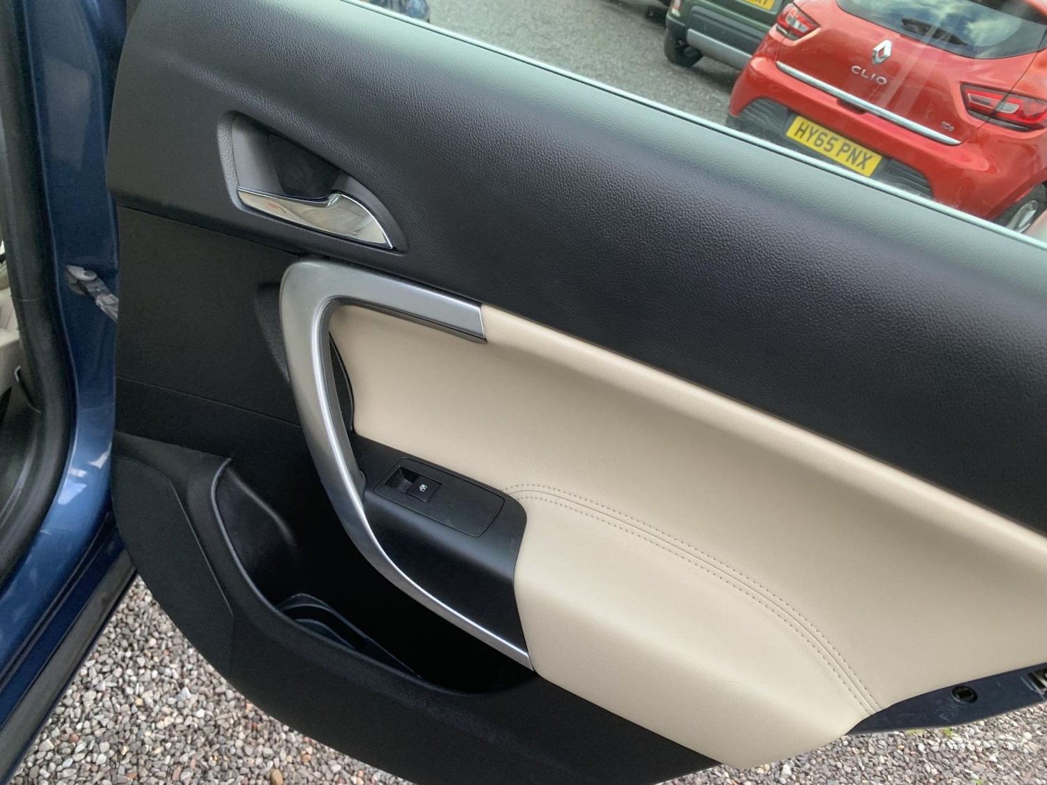 Used Vauxhall Insignia 2015 for sale - 77918181: Photo 23