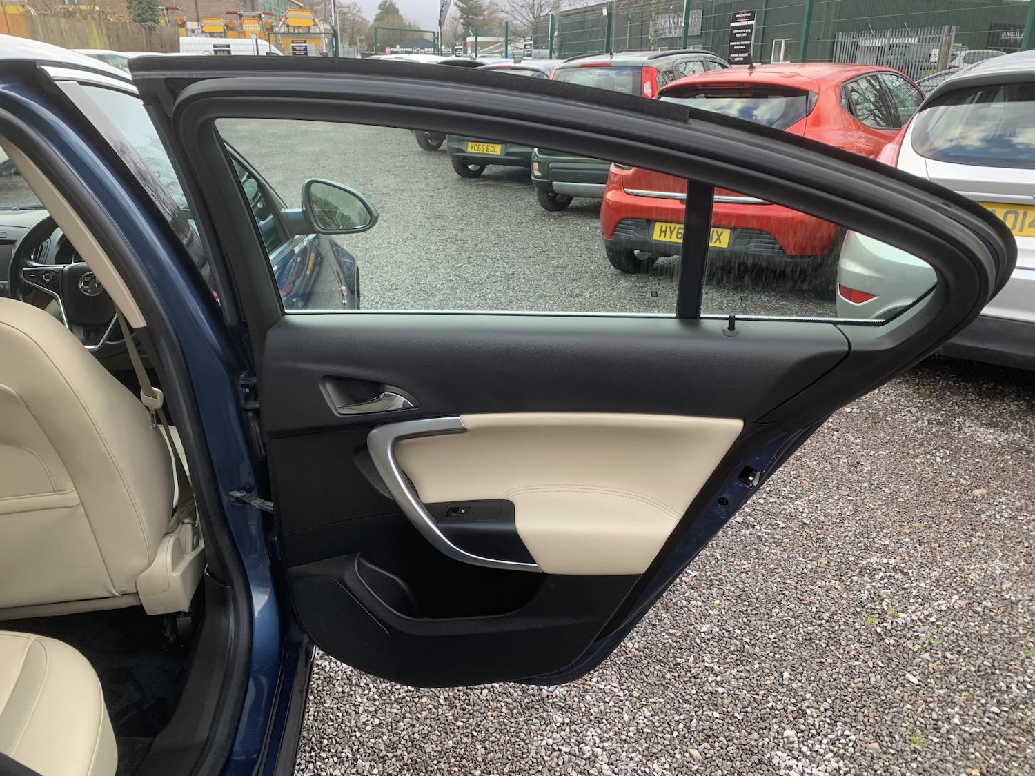 Used Vauxhall Insignia 2015 for sale - 77918181: Photo 24