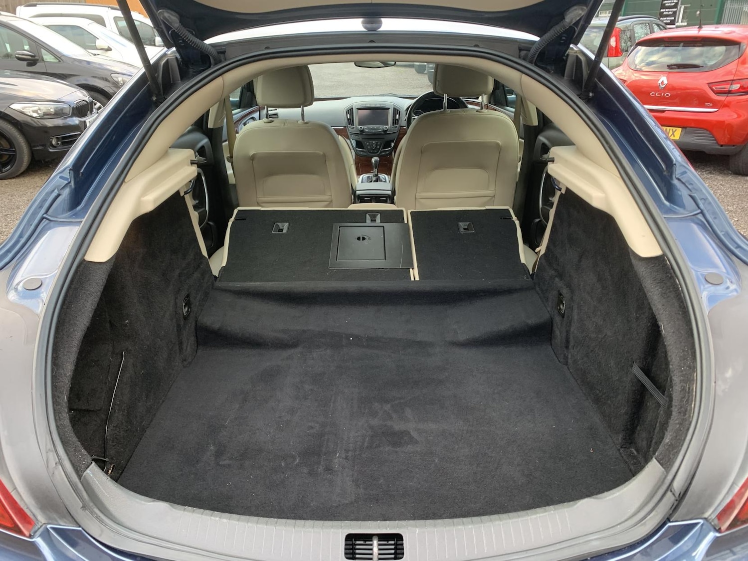 Used Vauxhall Insignia 2015 for sale - 77918181: Photo 27