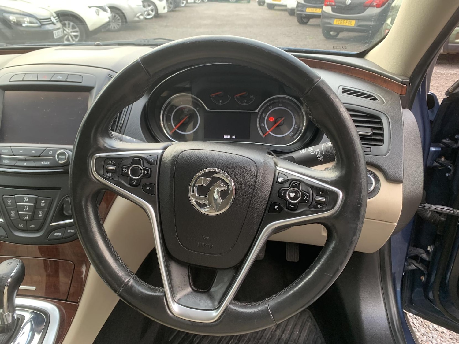 Used Vauxhall Insignia 2015 for sale - 77918181: Photo 9