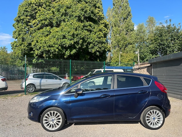 Used Ford Fiesta 2012 for sale - 75532700: Photo 2
