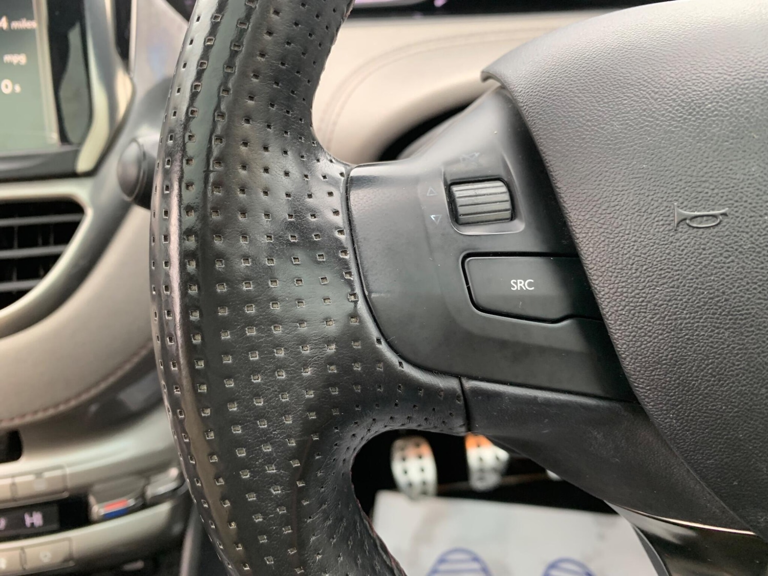 Used Peugeot 208 2013 for sale - 76866073: Photo 34