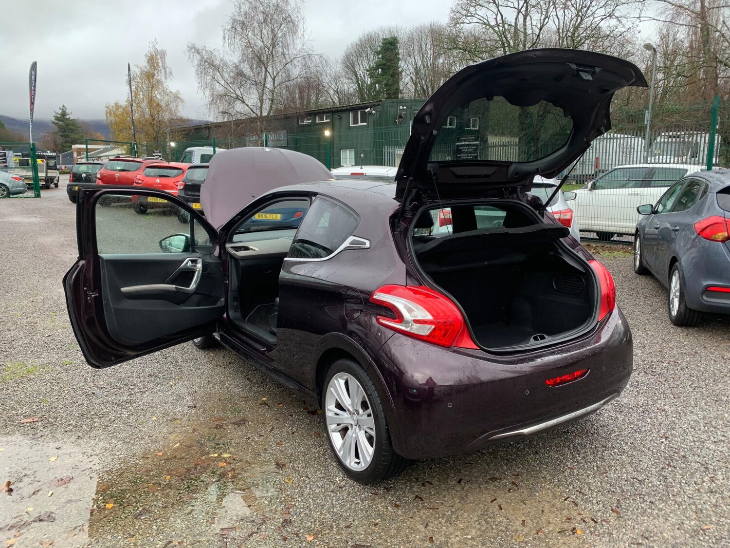 Used Peugeot 208 2013 for sale - 76866073: Photo 51