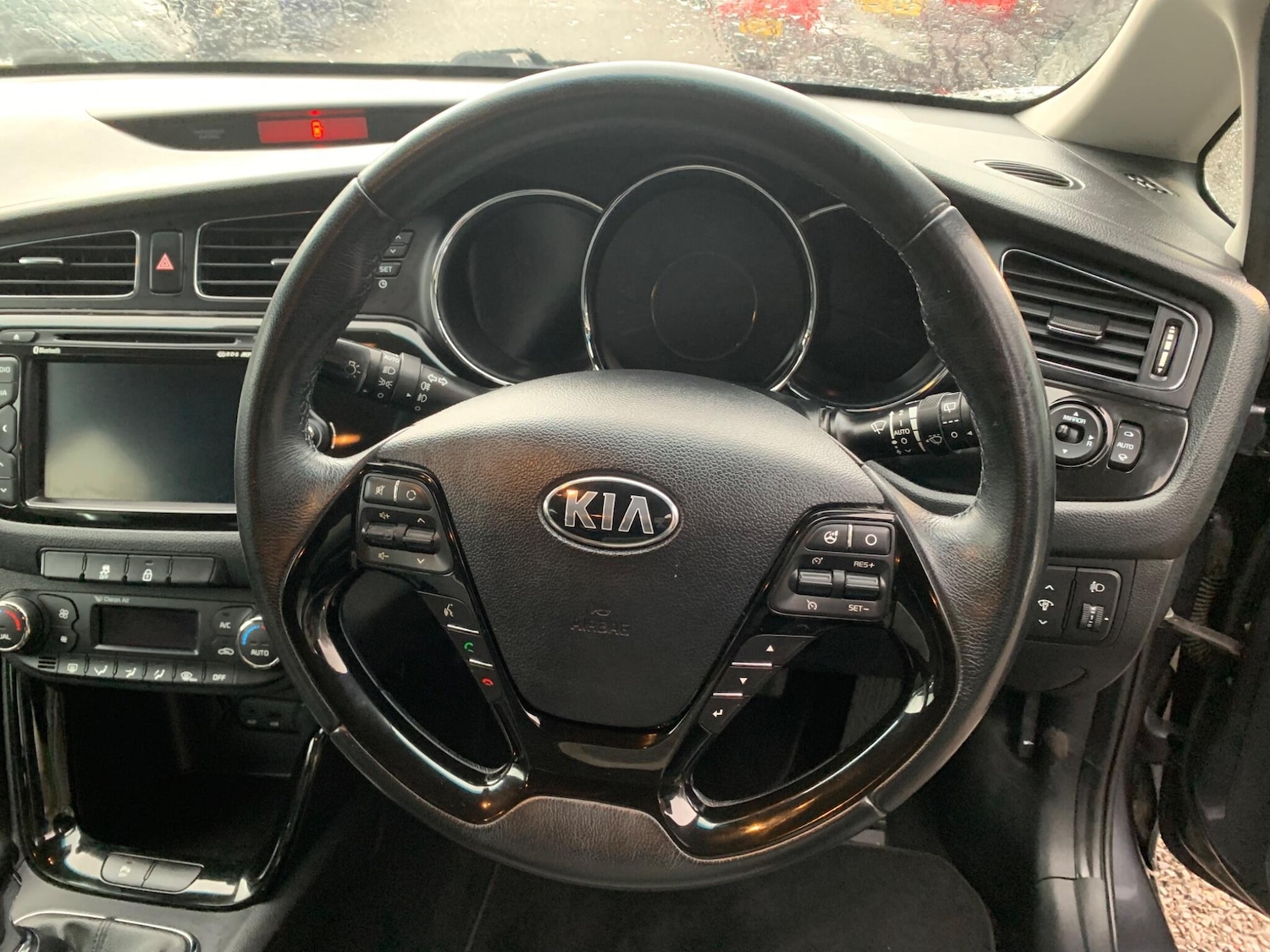 Used Kia Ceed 2015 for sale - 77305946: Photo 11
