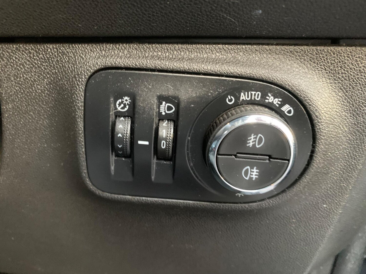 Used Vauxhall Corsa 2015 for sale - 77478846: Photo 20