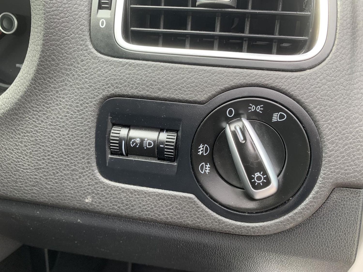 Used Volkswagen Polo 2012 for sale - 78028170: Photo 16