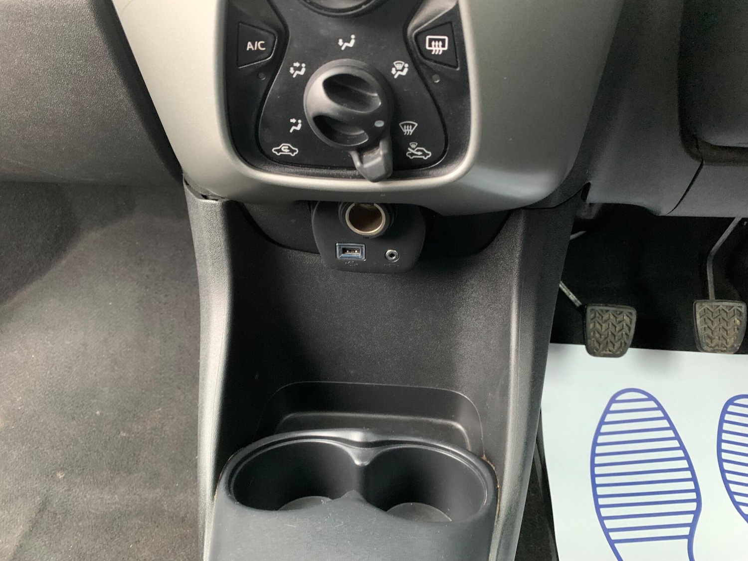 Used Peugeot 108 2015 for sale - 77331813: Photo 35