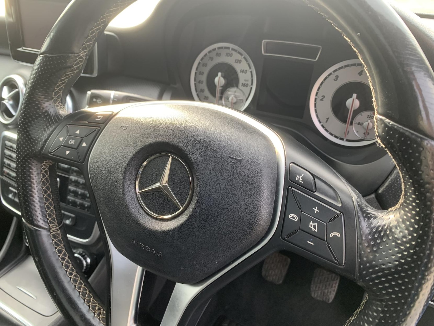 Used Mercedes-Benz A-Class 2014 for sale - 77992028: Photo 17