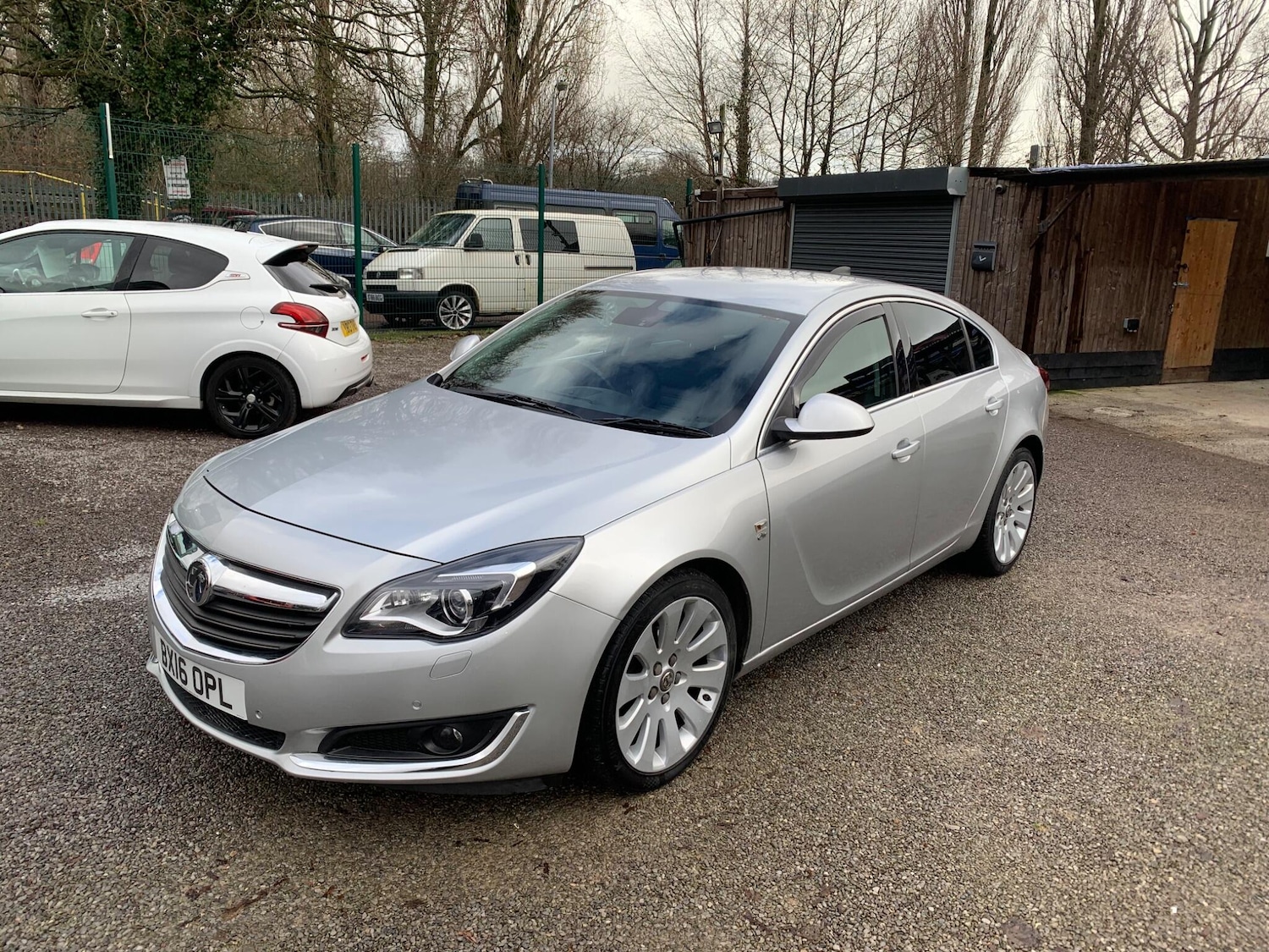 Used Vauxhall Insignia 2016 for sale - 77237625: Photo 2