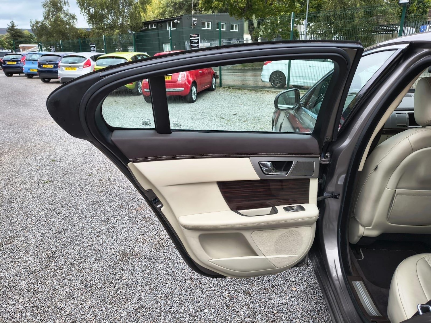 Vehicle 29