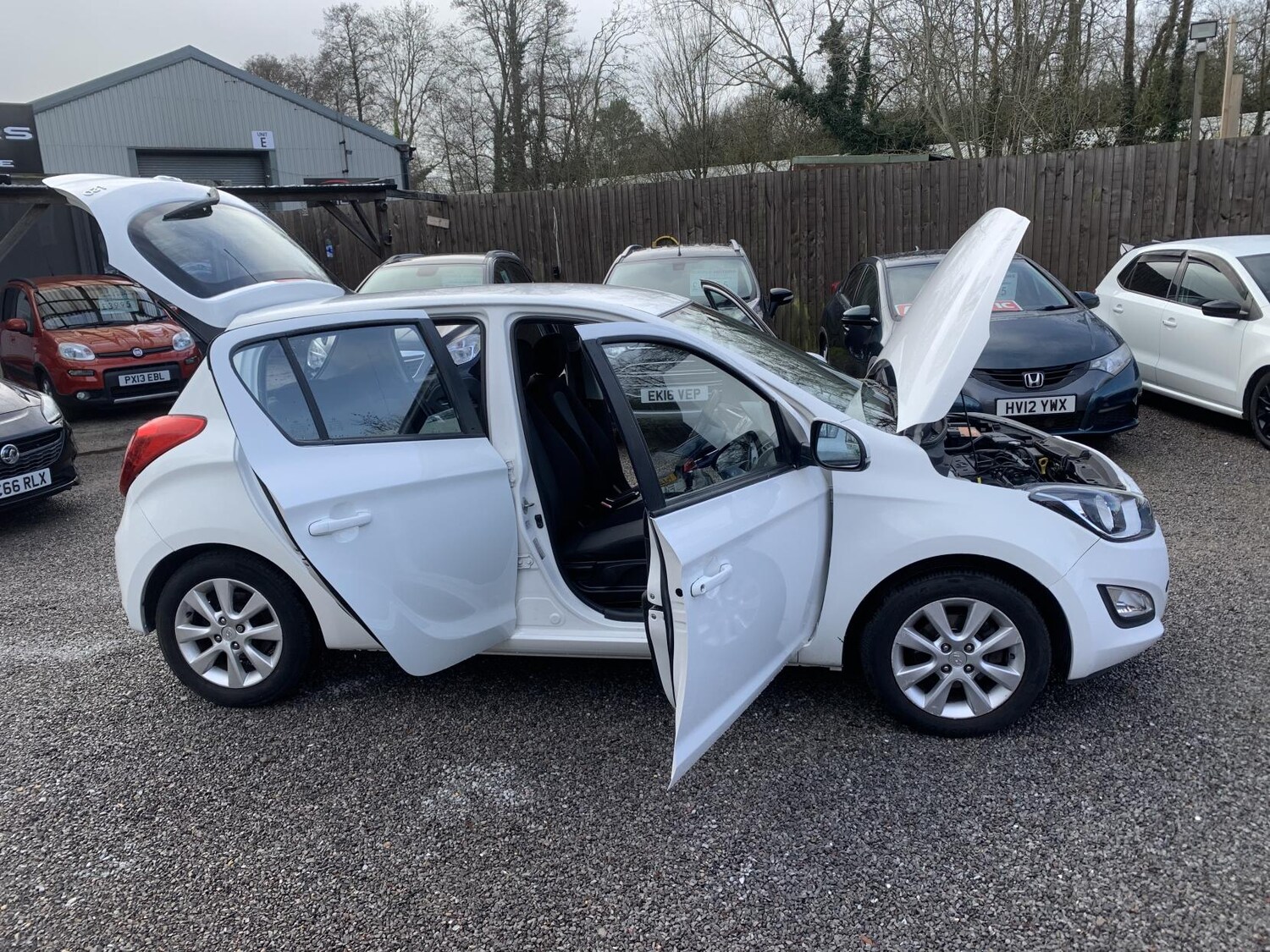 Used Hyundai i20 2014 for sale - 77630933: Photo 51