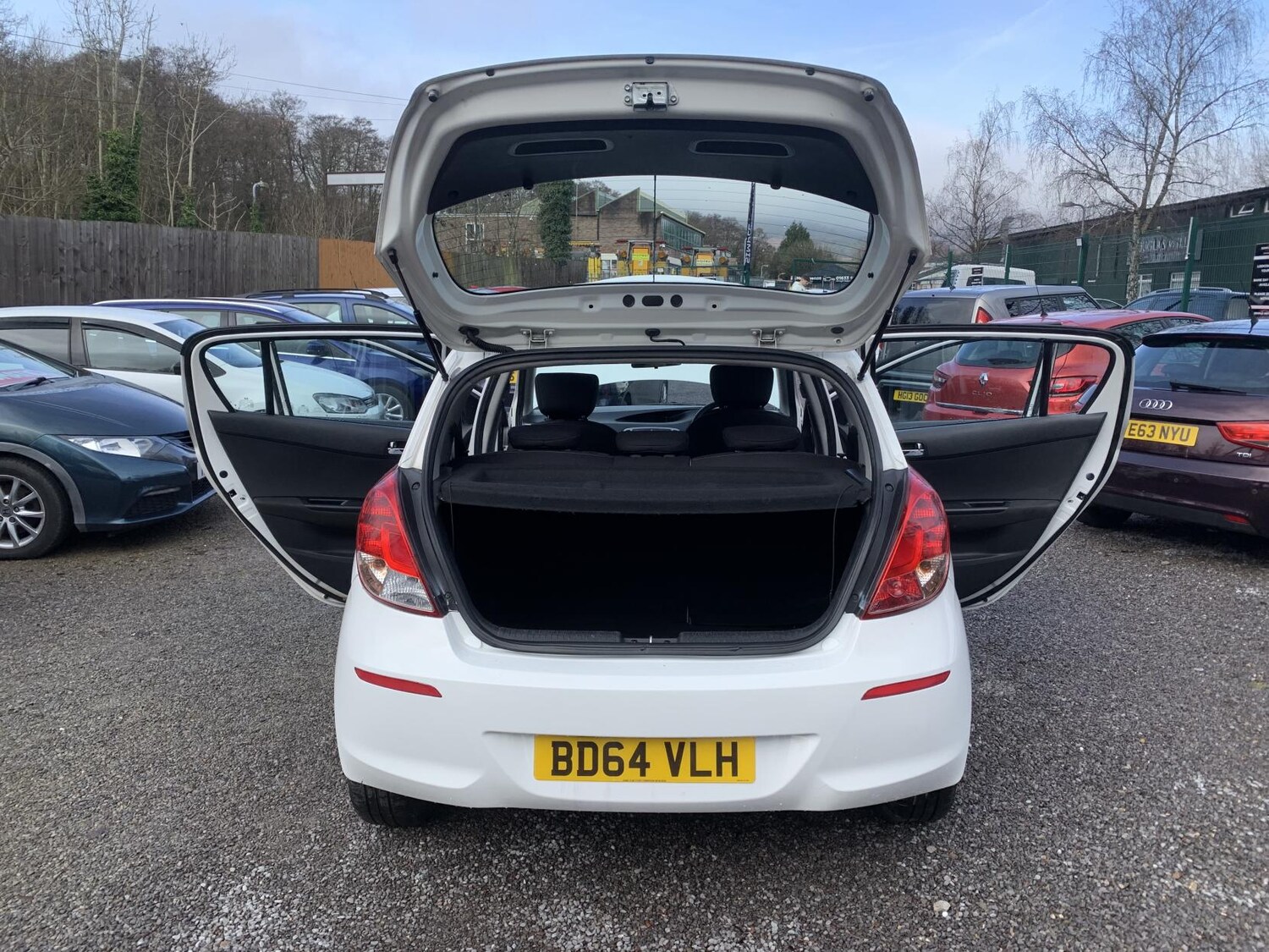 Used Hyundai i20 2014 for sale - 77630933: Photo 55