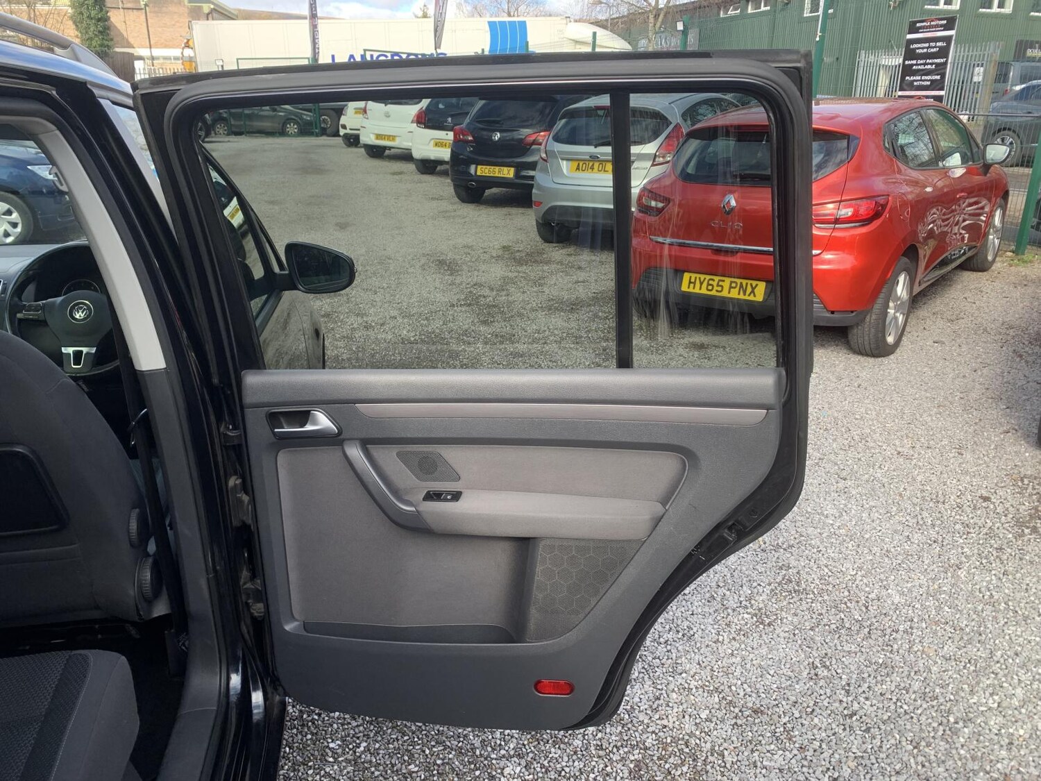 Used Volkswagen Touran 2014 for sale - 77822699: Photo 24