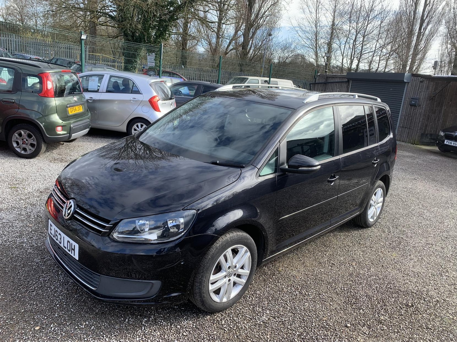 Used Volkswagen Touran 2014 for sale - 77822699: Photo 3