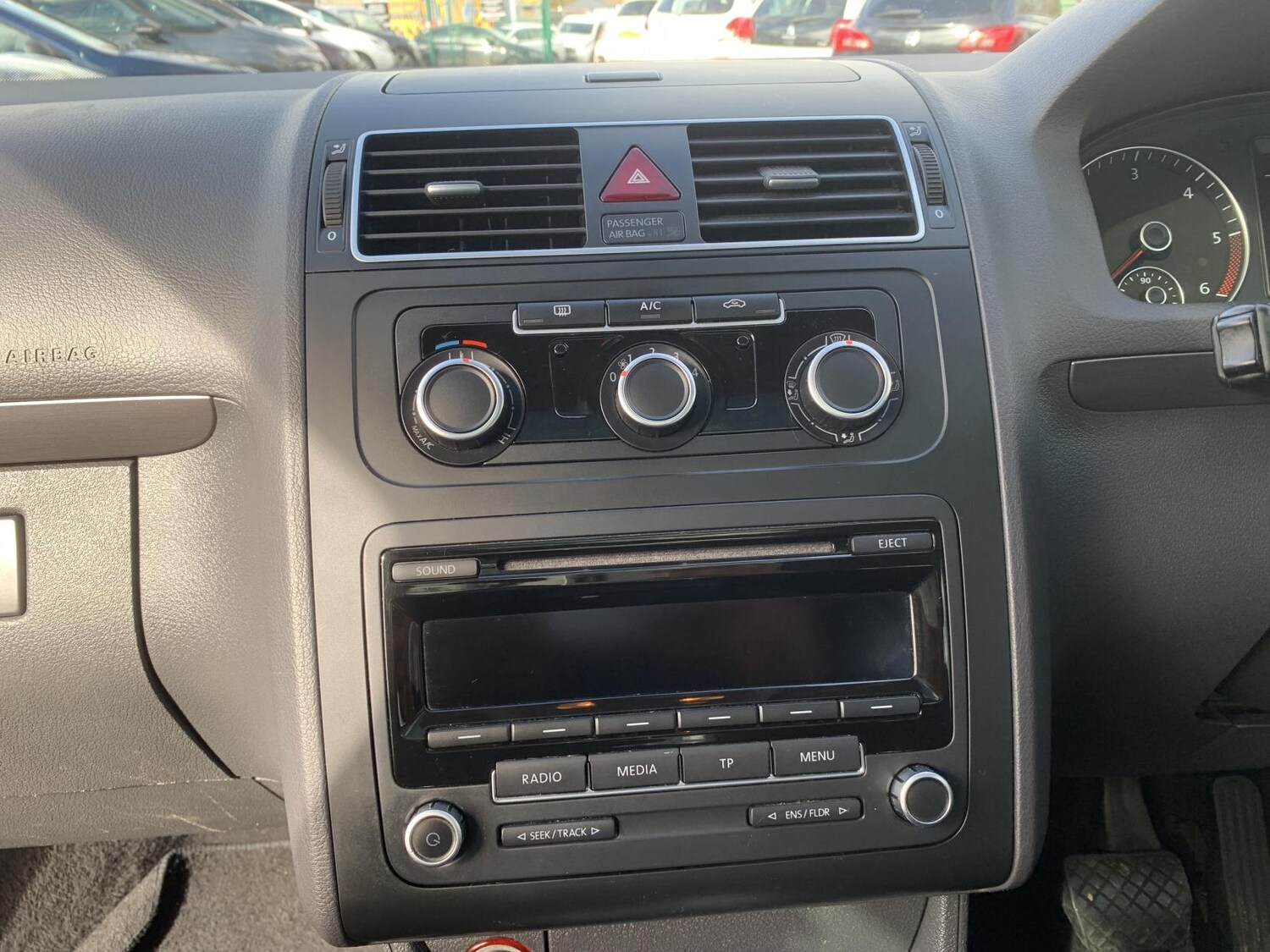 Used Volkswagen Touran 2014 for sale - 77822699: Photo 40