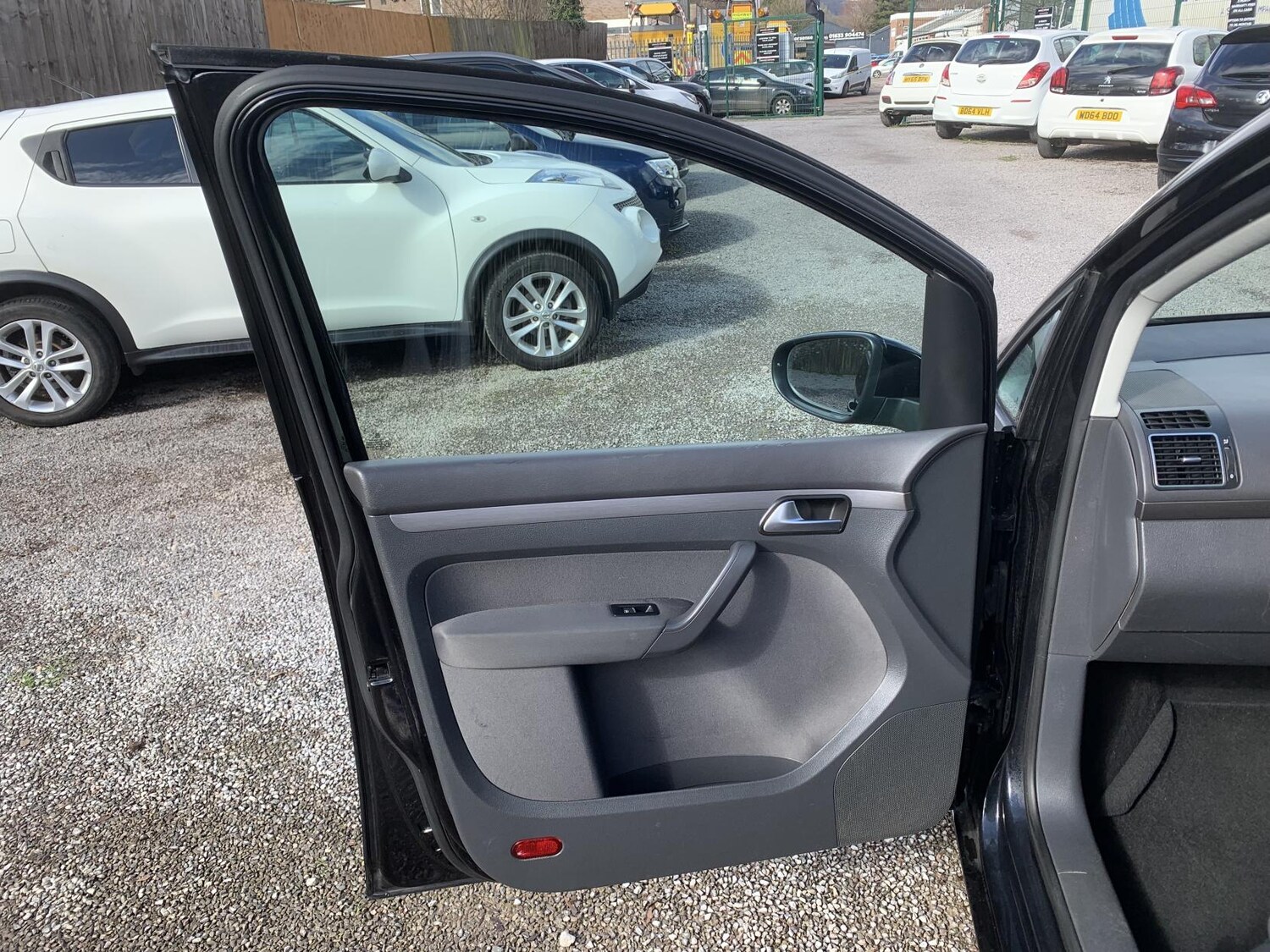 Used Volkswagen Touran 2014 for sale - 77822699: Photo 42