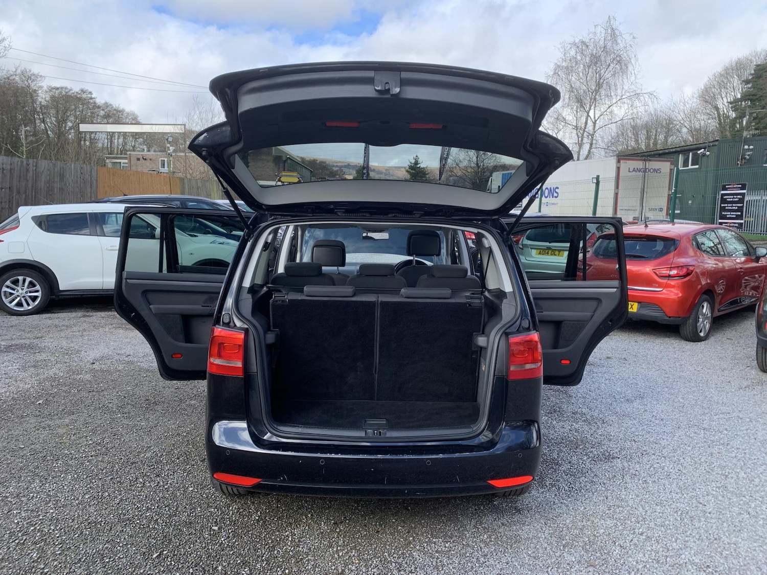 Used Volkswagen Touran 2014 for sale - 77822699: Photo 51