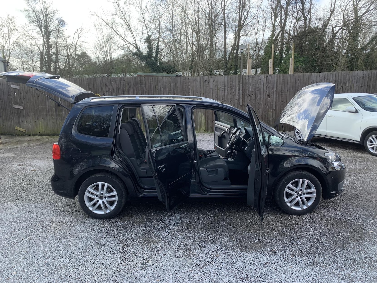 Used Volkswagen Touran 2014 for sale - 77822699: Photo 53