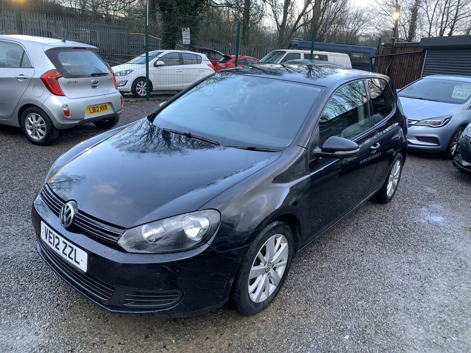 Used Volkswagen Golf 2012 for sale - 77630944: Photo 2