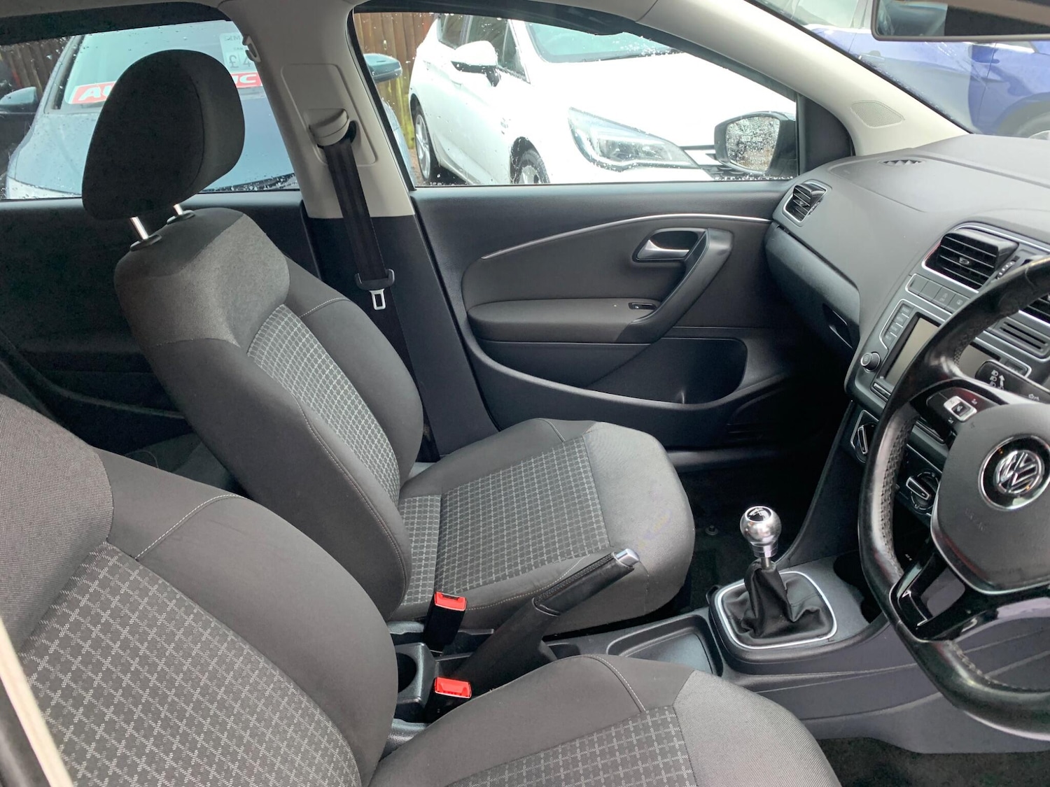 Used Volkswagen Polo 2015 for sale - 77478757: Photo 10