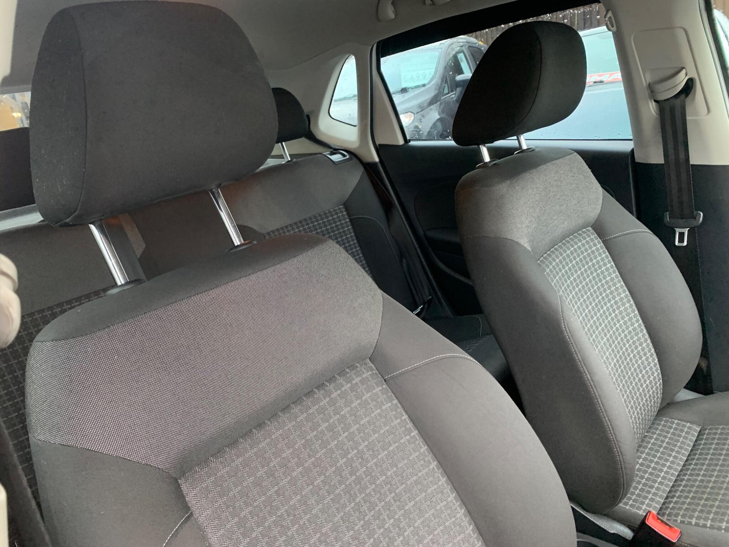 Used Volkswagen Polo 2015 for sale - 77478757: Photo 11