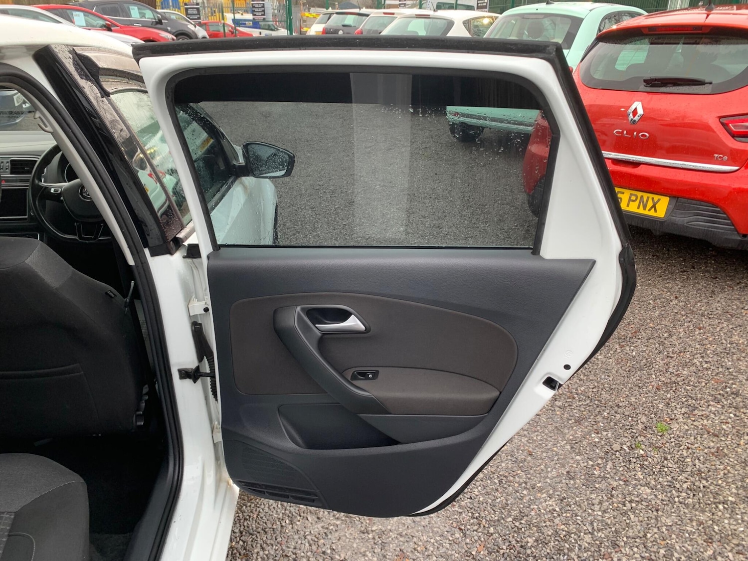 Used Volkswagen Polo 2015 for sale - 77478757: Photo 22