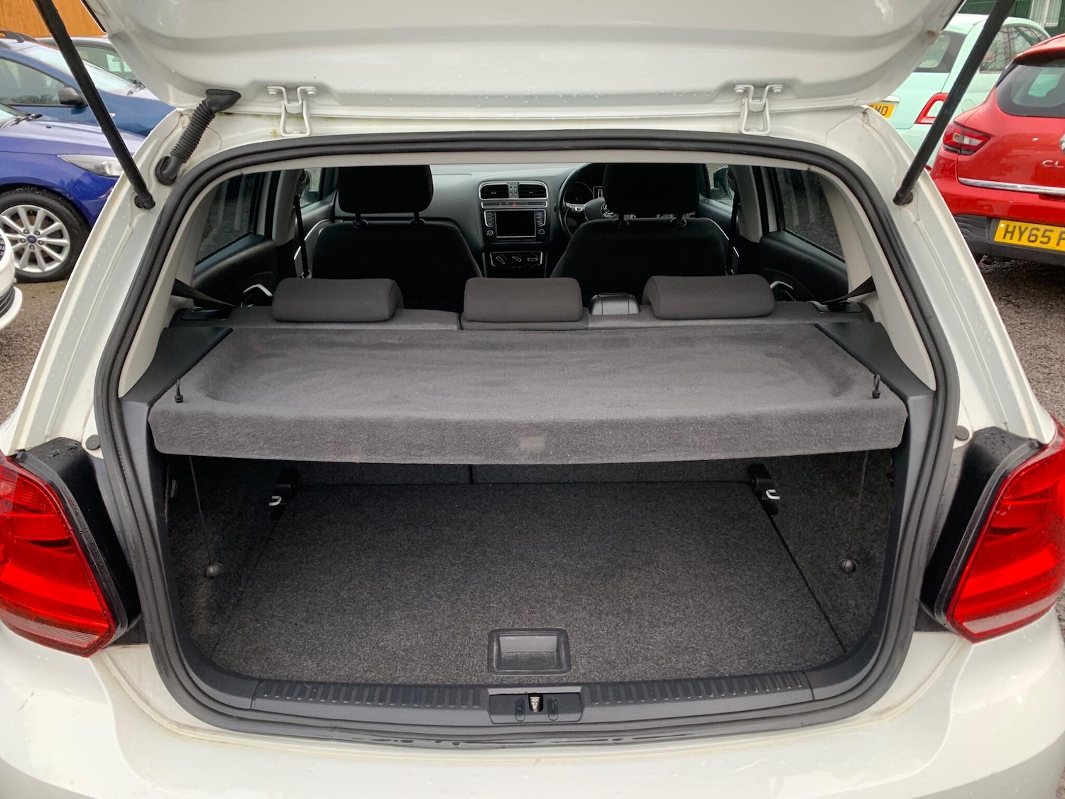 Used Volkswagen Polo 2015 for sale - 77478757: Photo 29