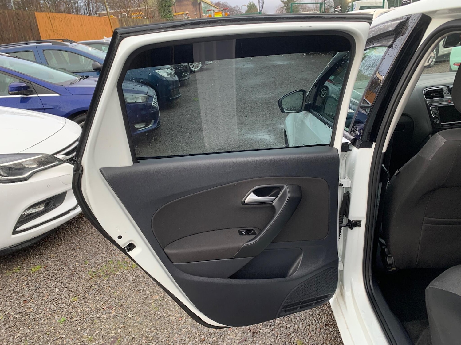 Used Volkswagen Polo 2015 for sale - 77478757: Photo 35