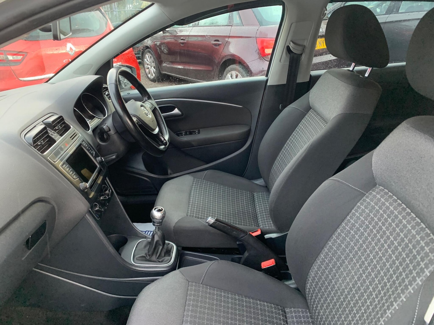 Used Volkswagen Polo 2015 for sale - 77478757: Photo 38