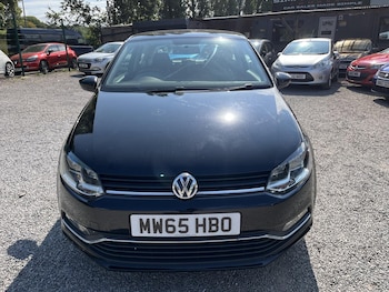 Used Volkswagen Polo 2015 for sale - 79538100: Photo
