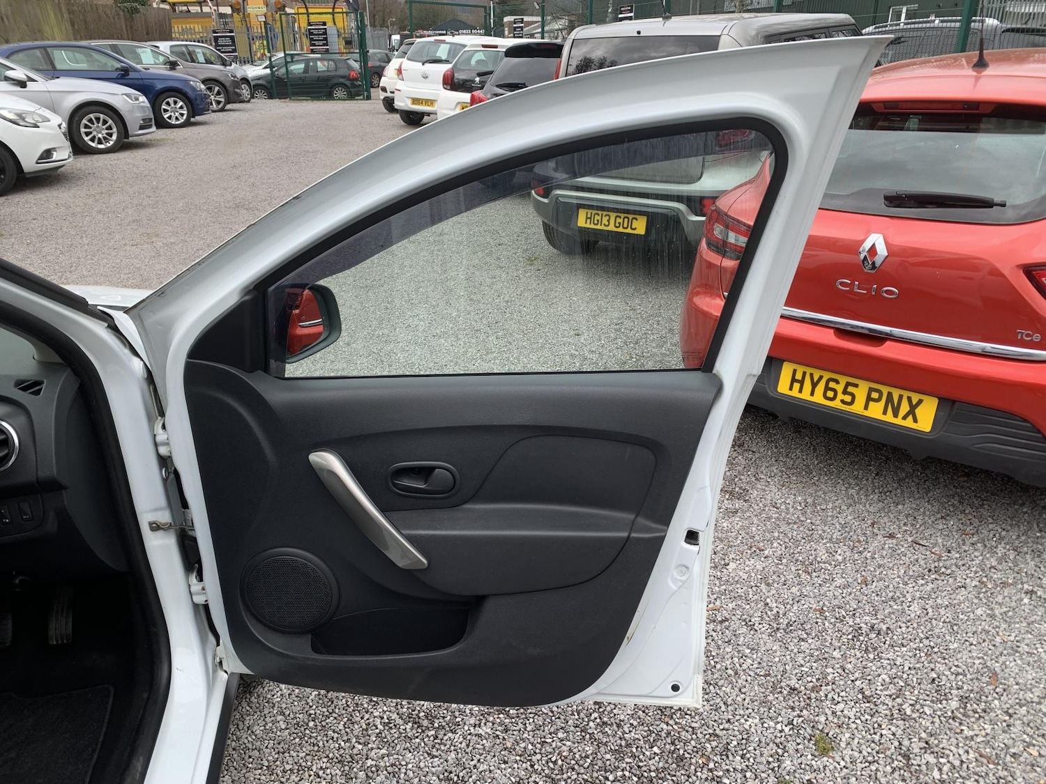 Used Dacia Sandero Stepway 2013 for sale - 77679066: Photo 16