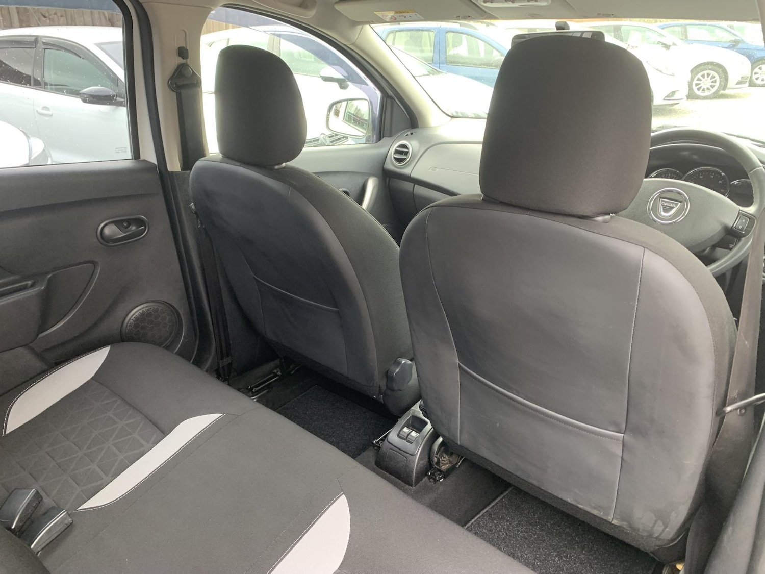 Used Dacia Sandero Stepway 2013 for sale - 77679066: Photo 24