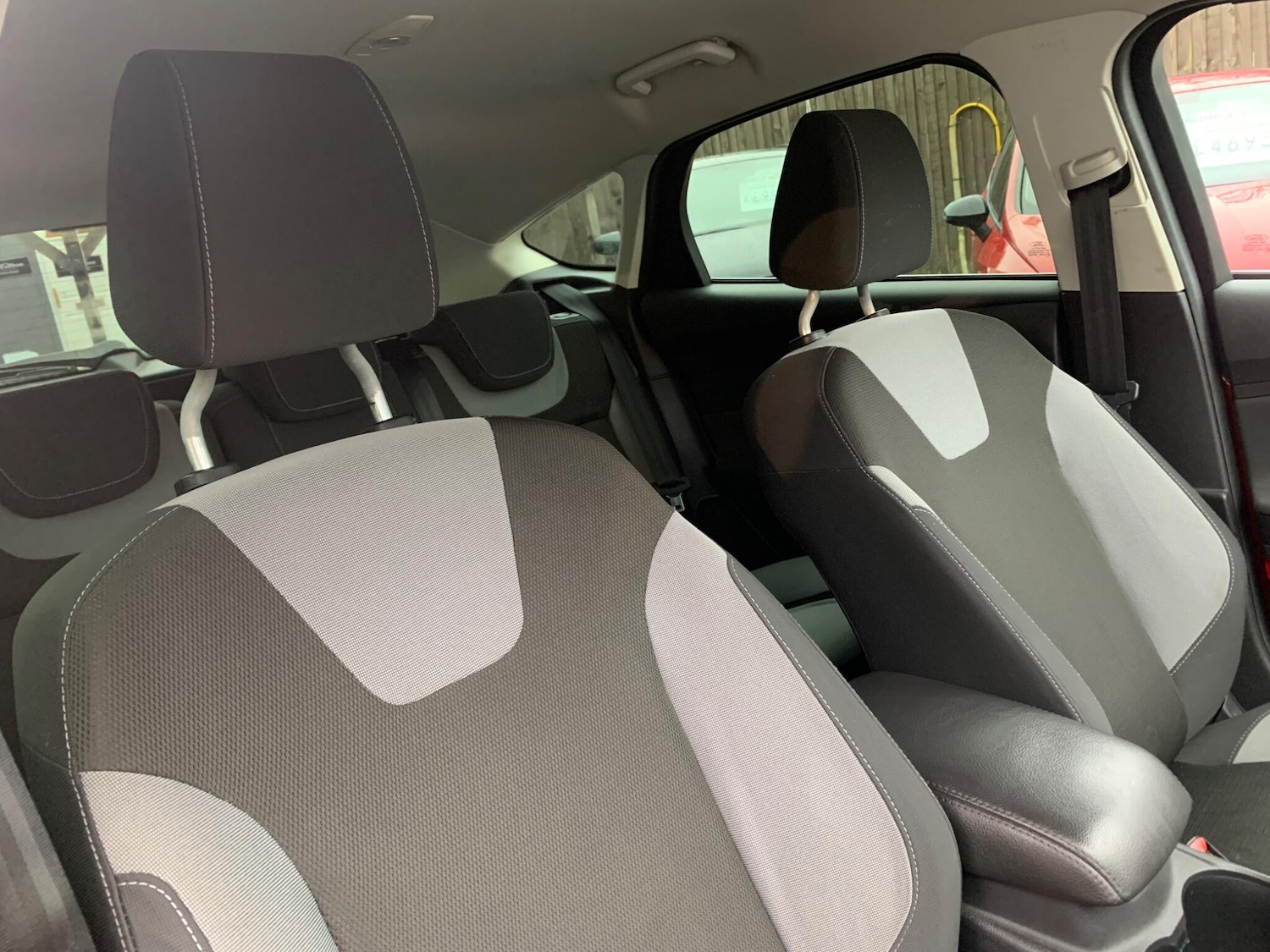 Used Ford Focus 2011 for sale - 76499944: Photo 11