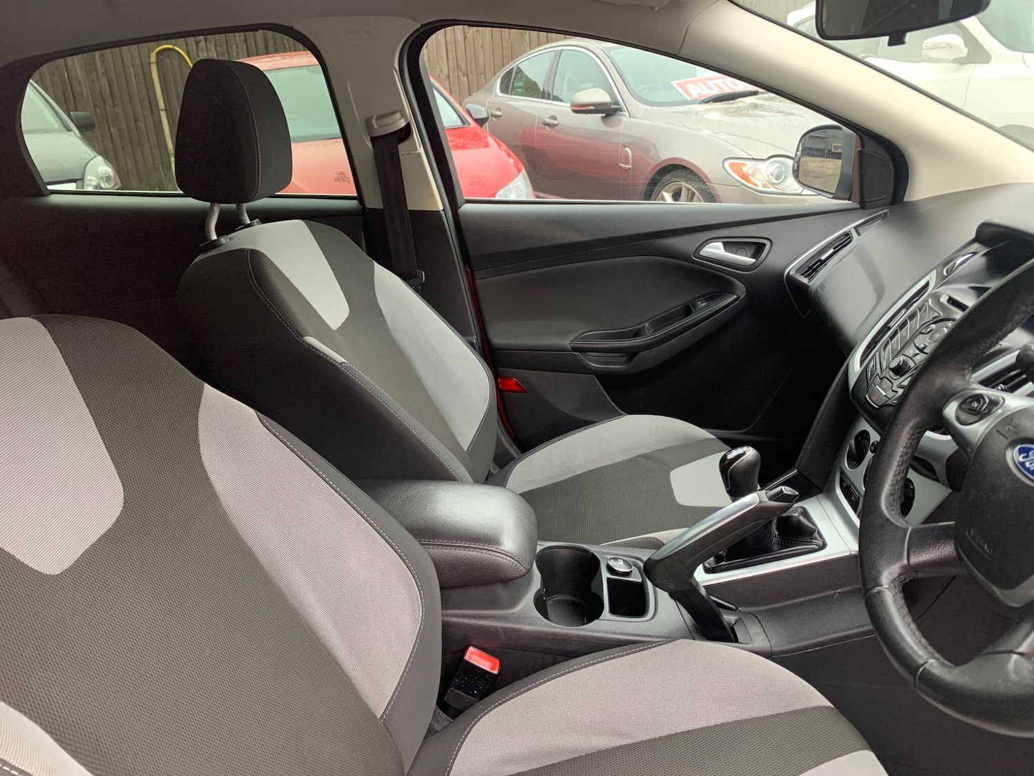 Used Ford Focus 2011 for sale - 76499944: Photo 13