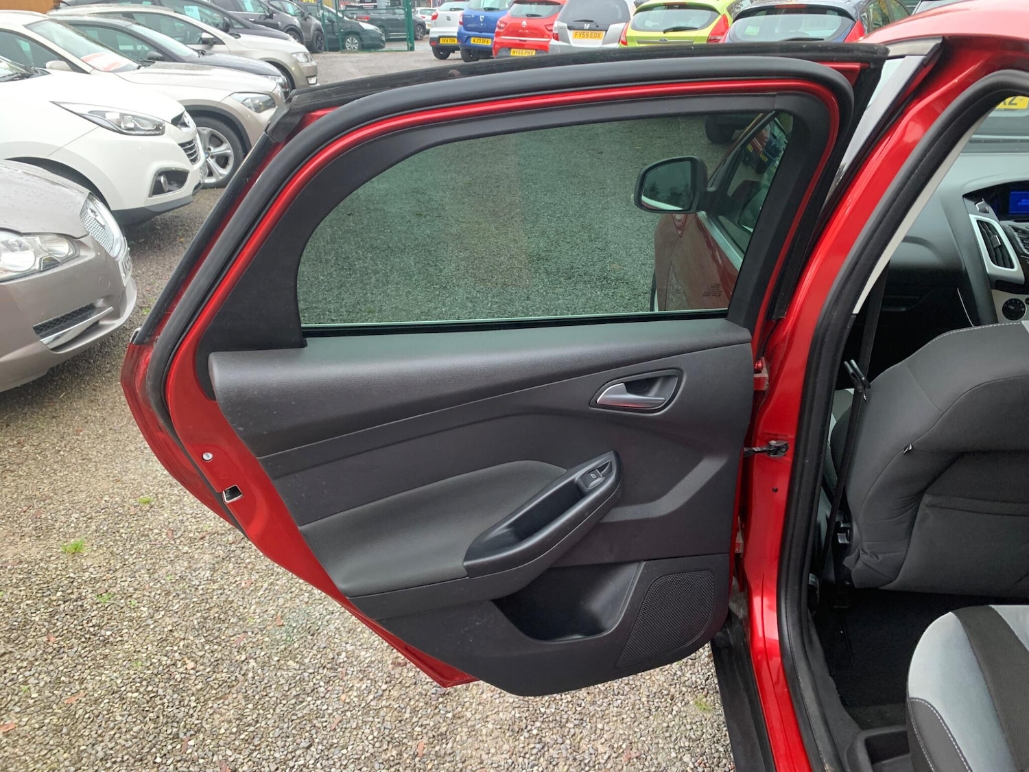 Used Ford Focus 2011 for sale - 76499944: Photo 30