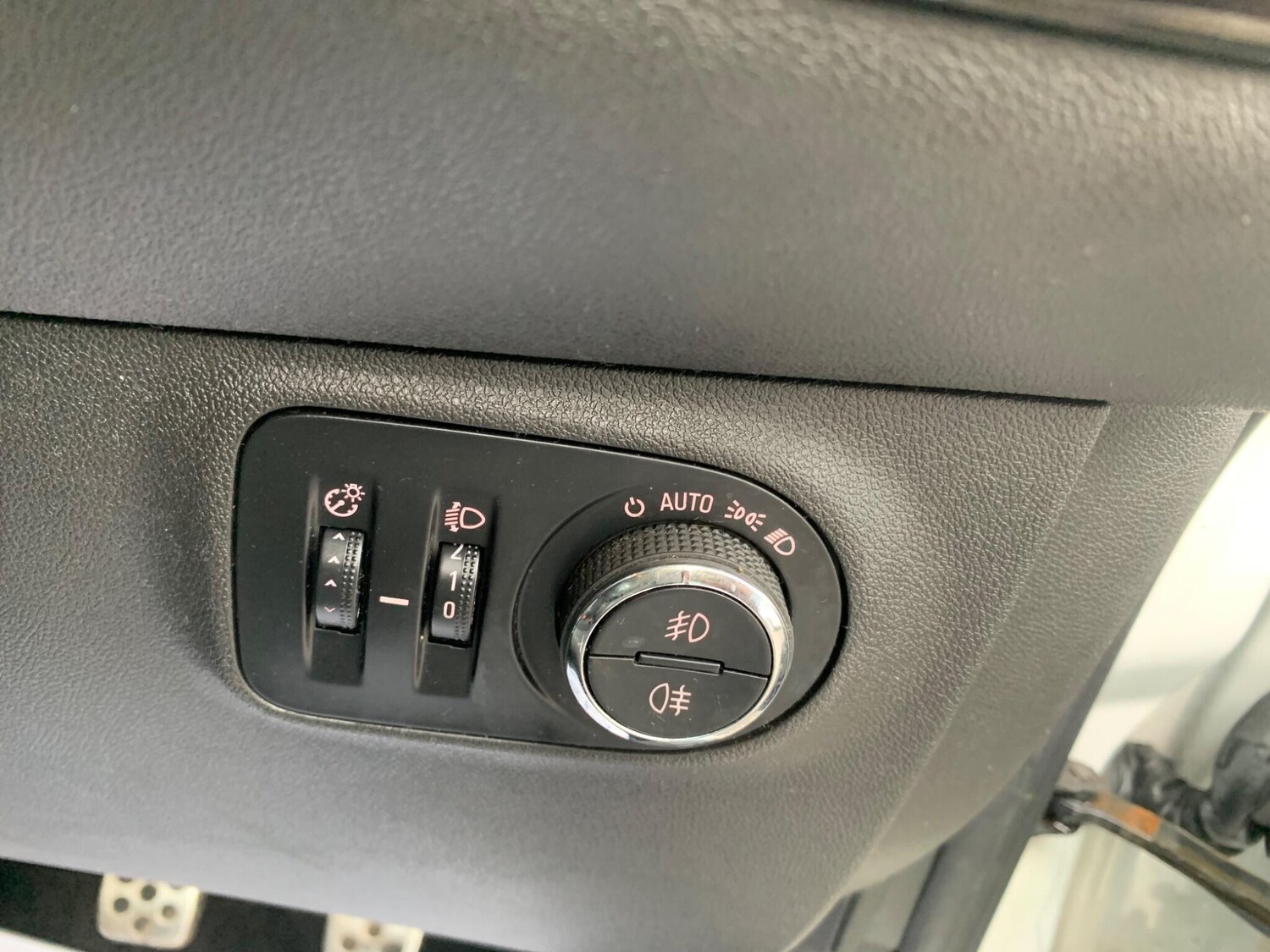 Used Vauxhall Corsa for sale - 77496095: Photo 18