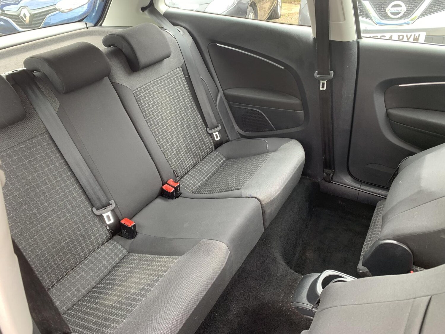 Used Volkswagen Polo 2015 for sale - 78180406: Photo 23