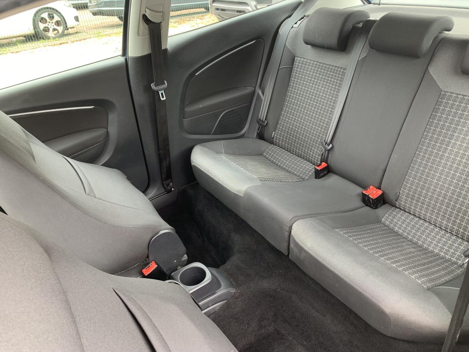 Used Volkswagen Polo 2015 for sale - 78180406: Photo 30