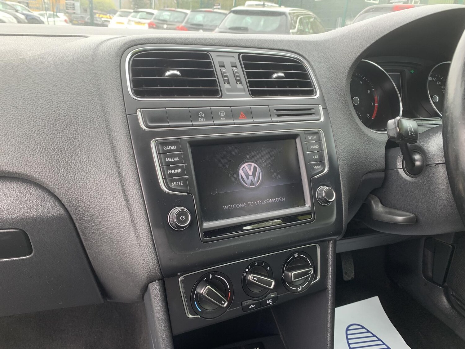 Used Volkswagen Polo 2015 for sale - 78180406: Photo 37