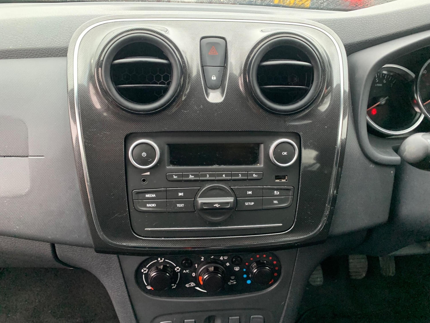 Used Dacia Logan MCV 2019 for sale - 76976175: Photo 40