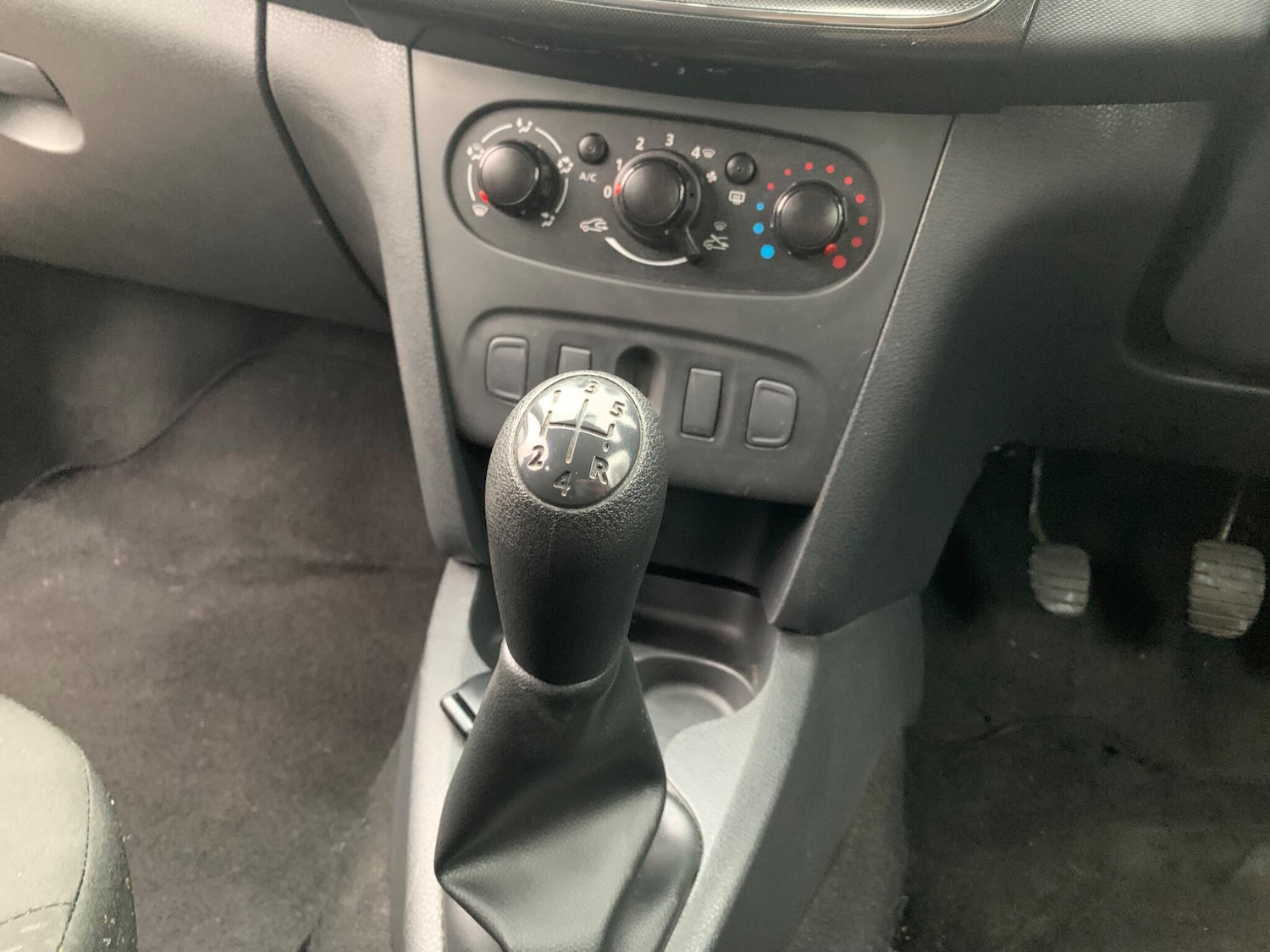 Used Dacia Logan MCV 2019 for sale - 76976175: Photo 41