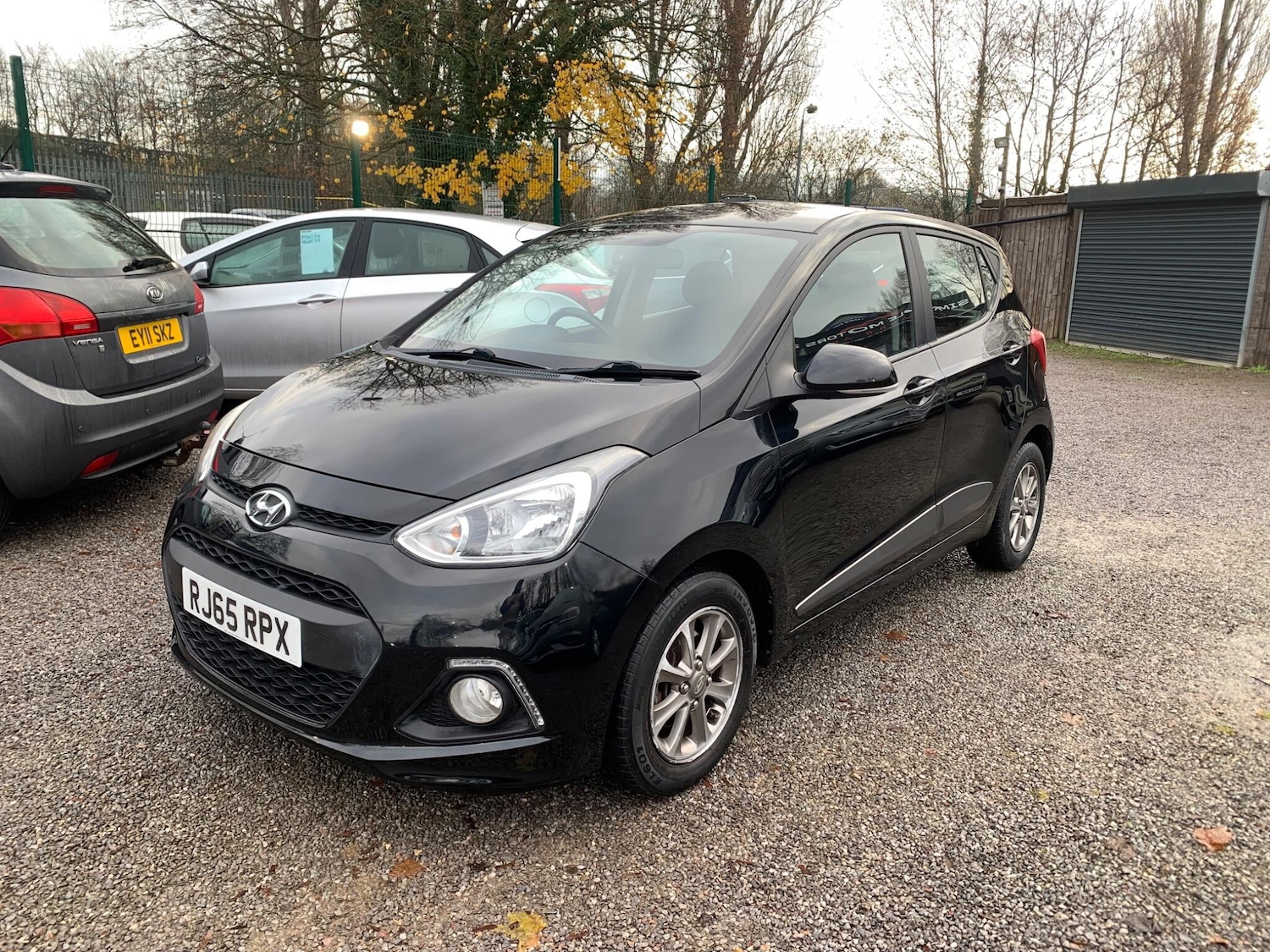 Used Hyundai i10 2015 for sale - 76839518: Photo 2