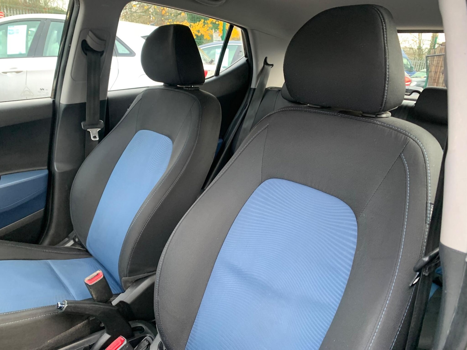 Used Hyundai i10 2015 for sale - 76839518: Photo 38