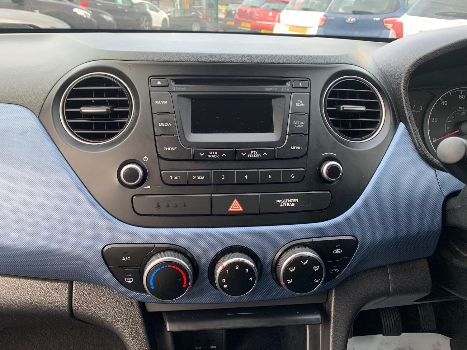 Used Hyundai i10 2015 for sale - 76839518: Photo 39